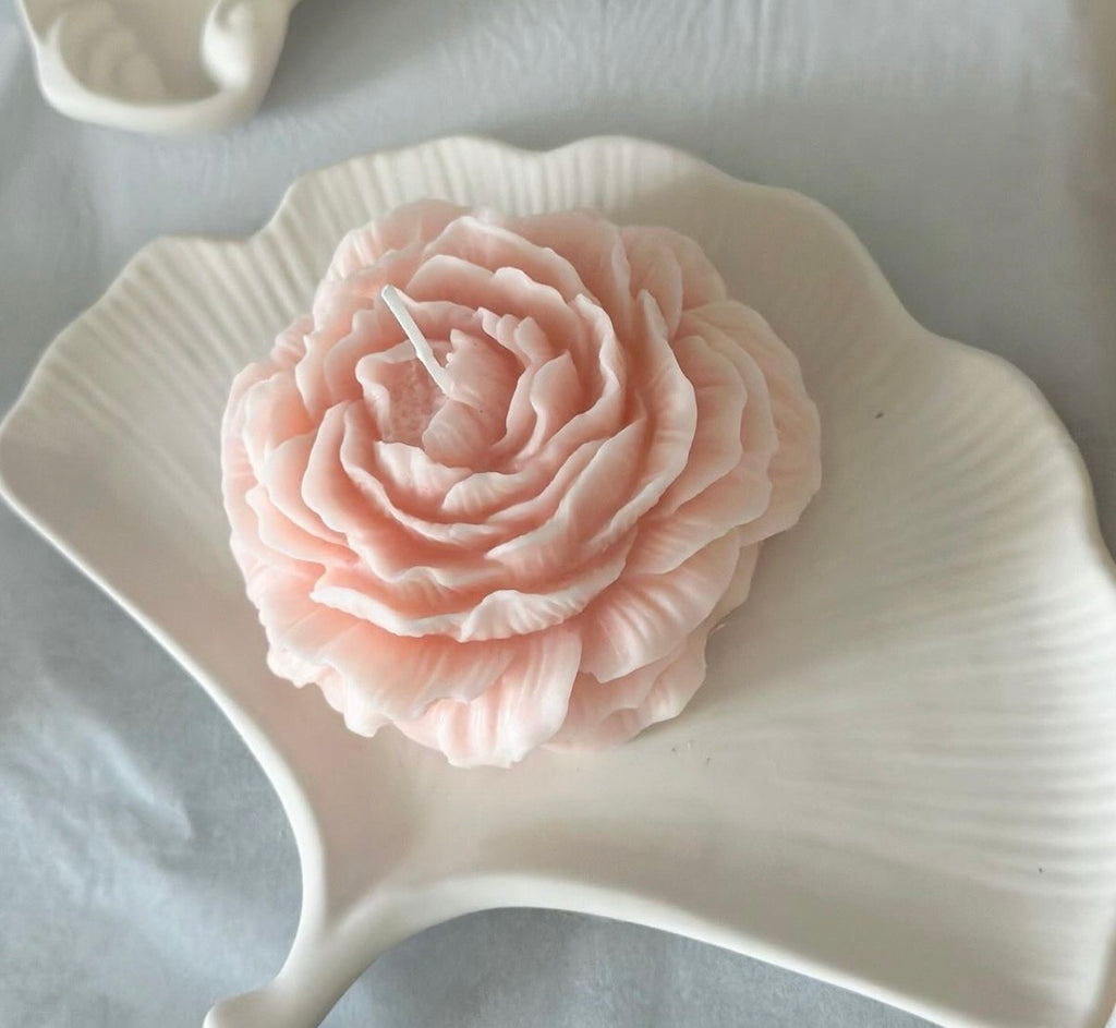 The Peony Candle